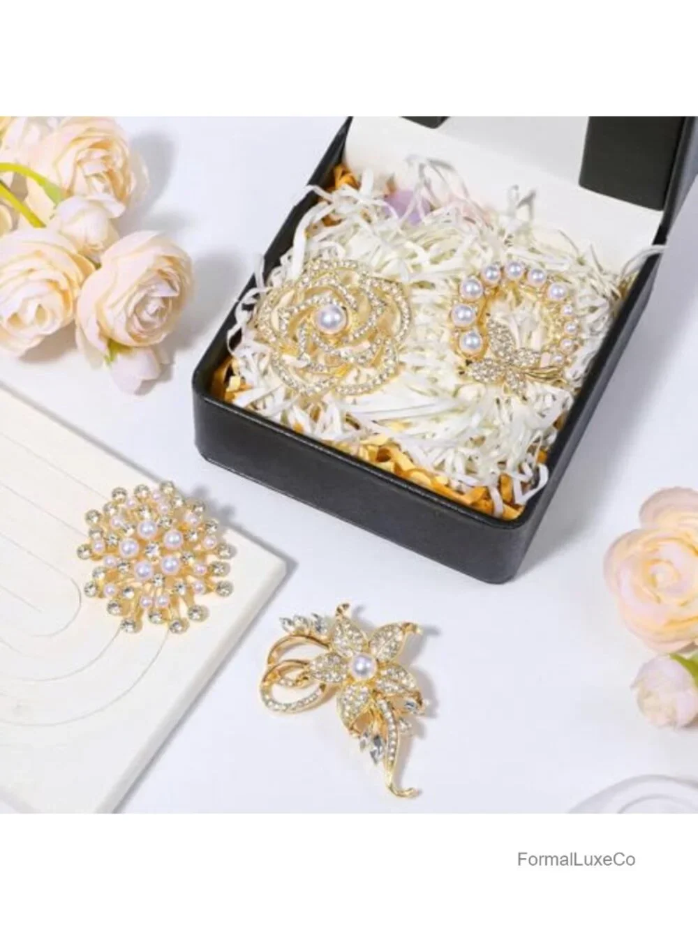 4 Pc Crystal Pearl Brooch Set for Women Blazer Dress Coat Gift